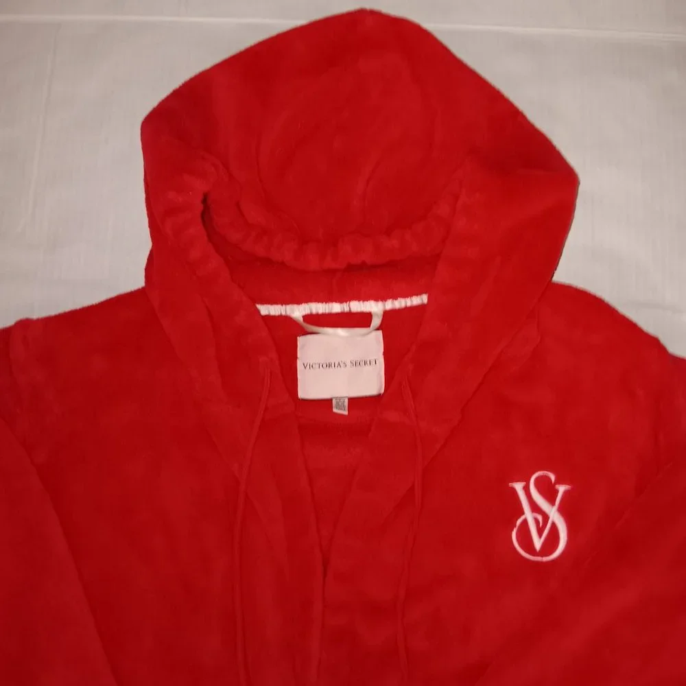 VICTORIA'S SECRET HOODED BATH ROBE RED SIZE MEDIUM